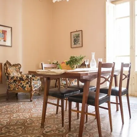 Pensión La Casa Di Via Narbone