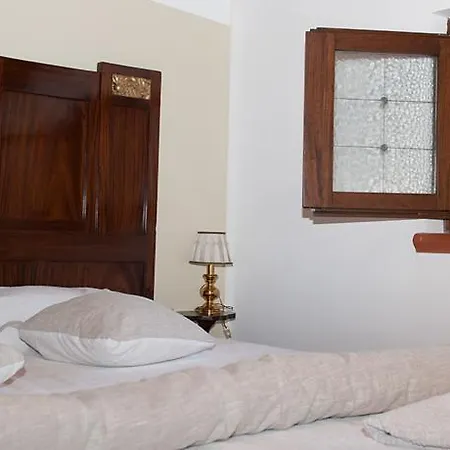 Πανσιόν La Casa Di Via Narbone