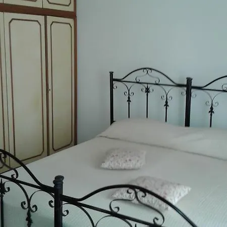 Πανσιόν La Casa Di Via Narbone